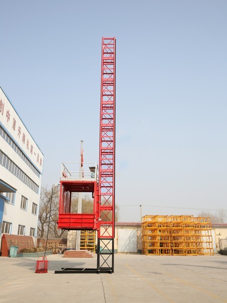 建筑工地升降機維修方法！